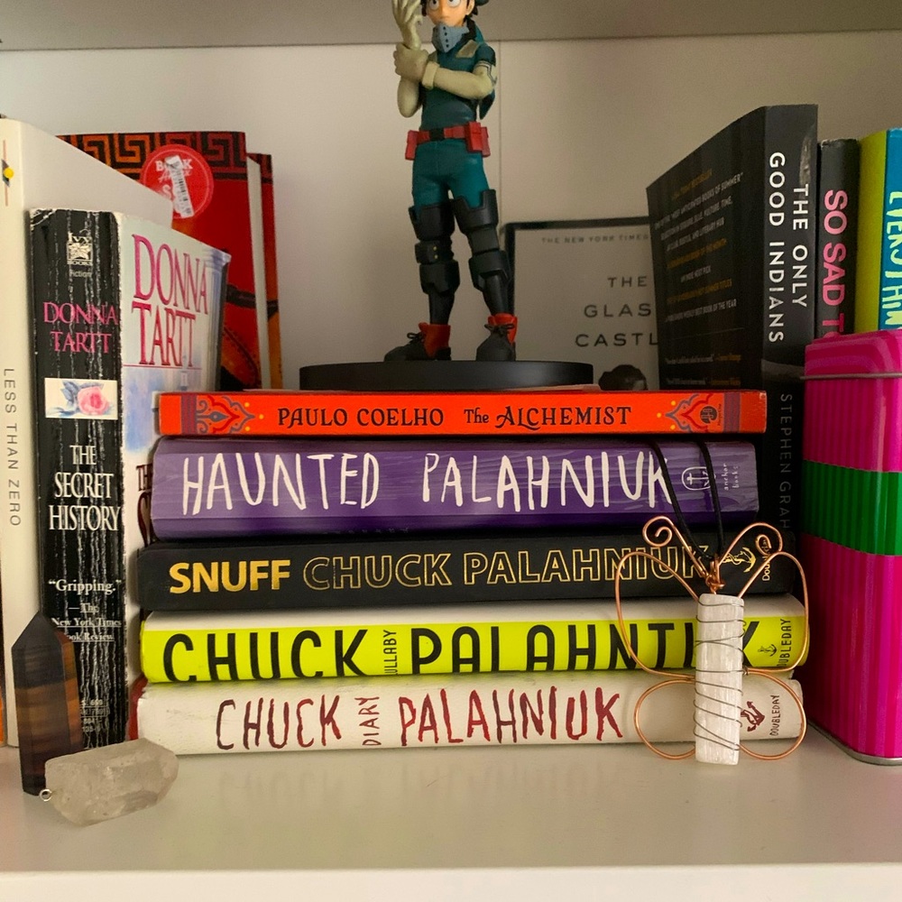 Lot of 4 Chuck Palahniuk Novels